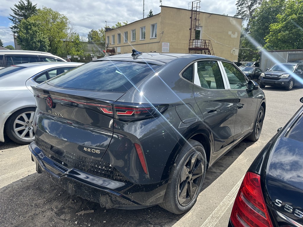 Volkswagen, Id.unyx 06, 2025