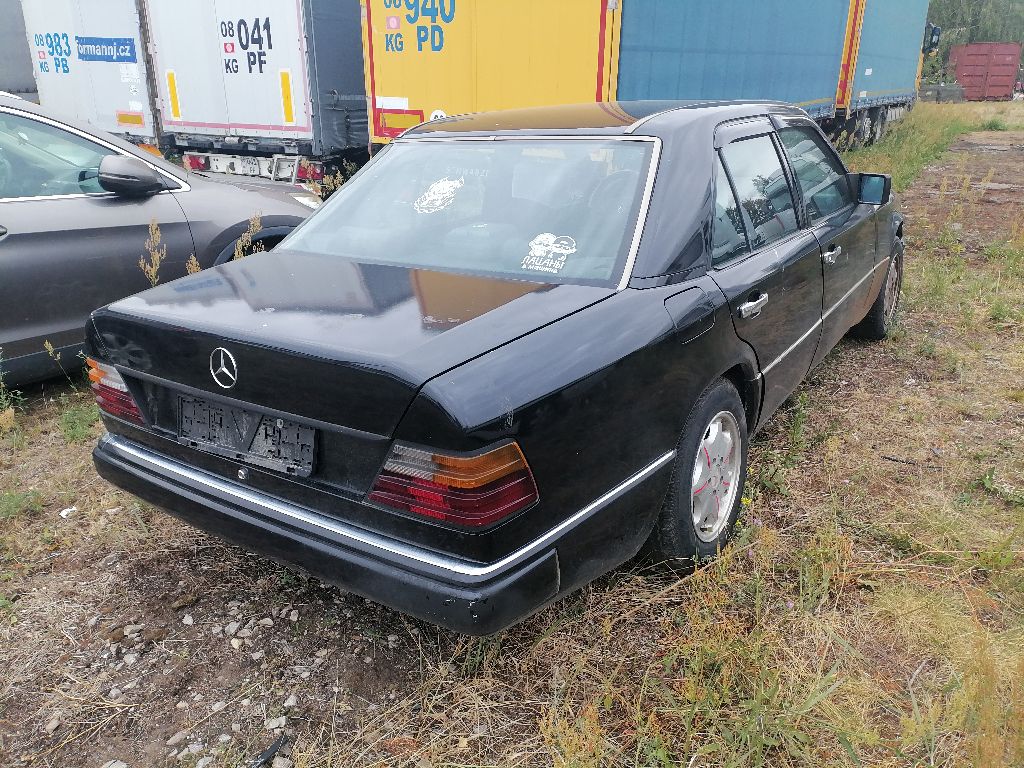 Mercedes-Benz, 230 E, 1989