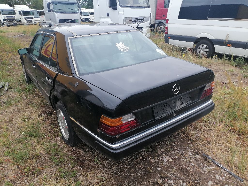 Mercedes-Benz, 230 E, 1989