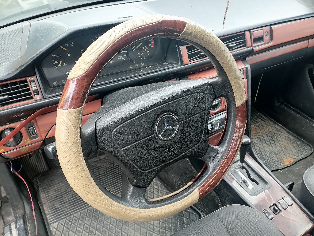 Mercedes-Benz, 230 E, 1989