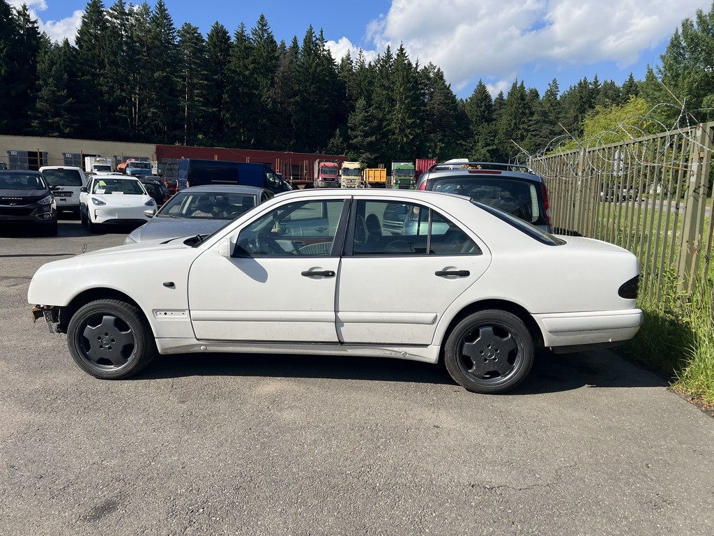 Mercedes-Benz, E 200, 1998