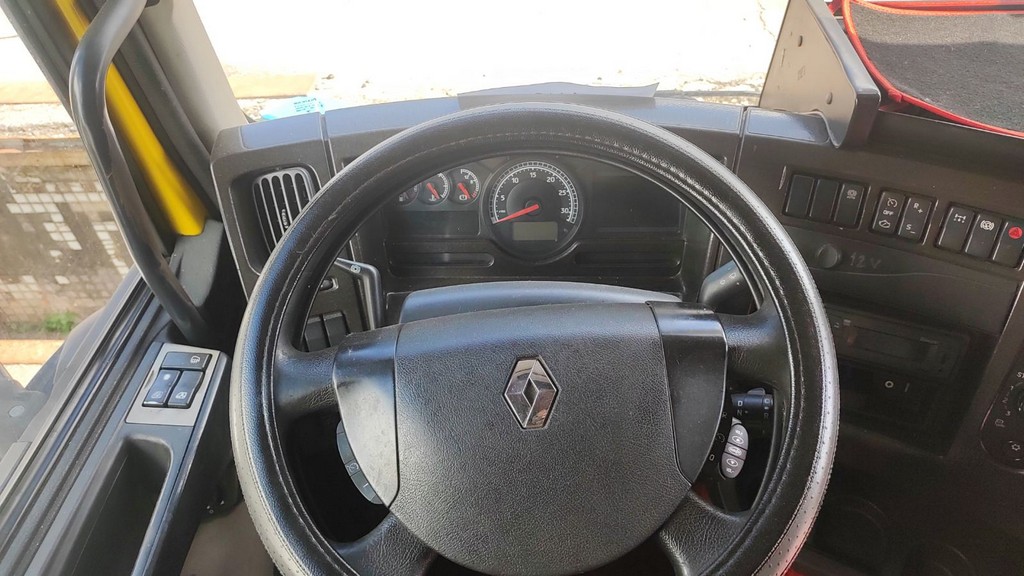 Renault, Premium, 2011