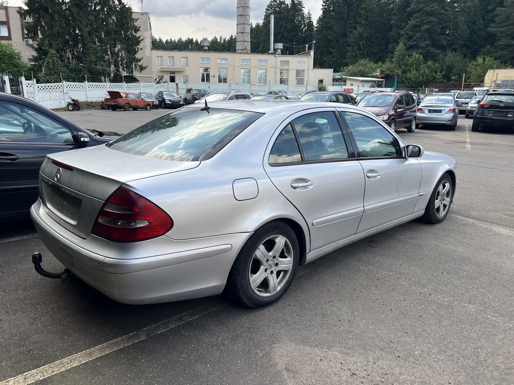 Mercedes-Benz, E220, 2005