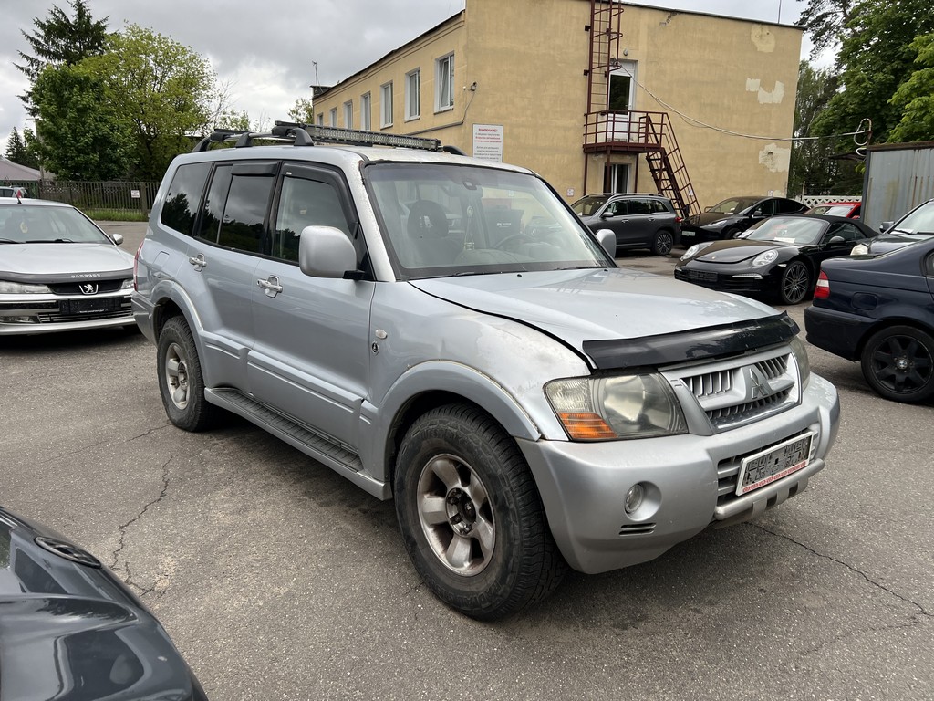 Mitsubishi, Pajero, 2005