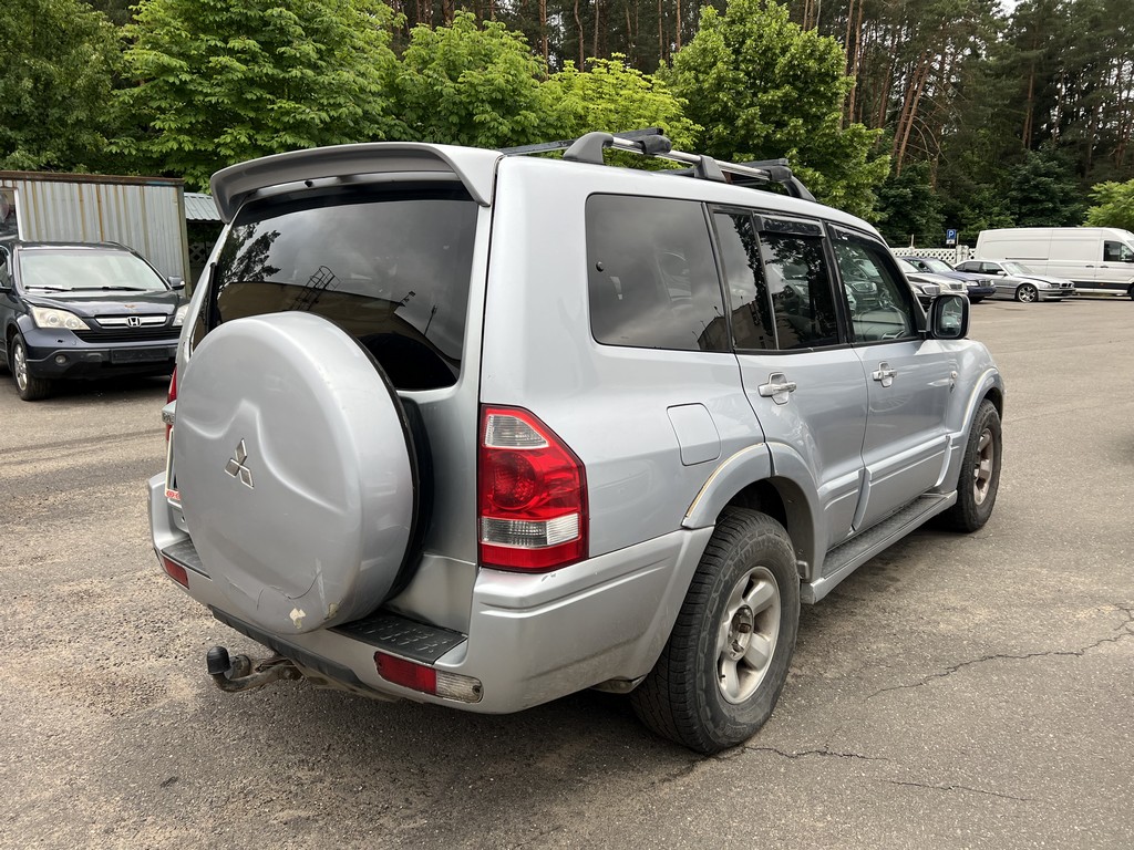 Mitsubishi, Pajero, 2005