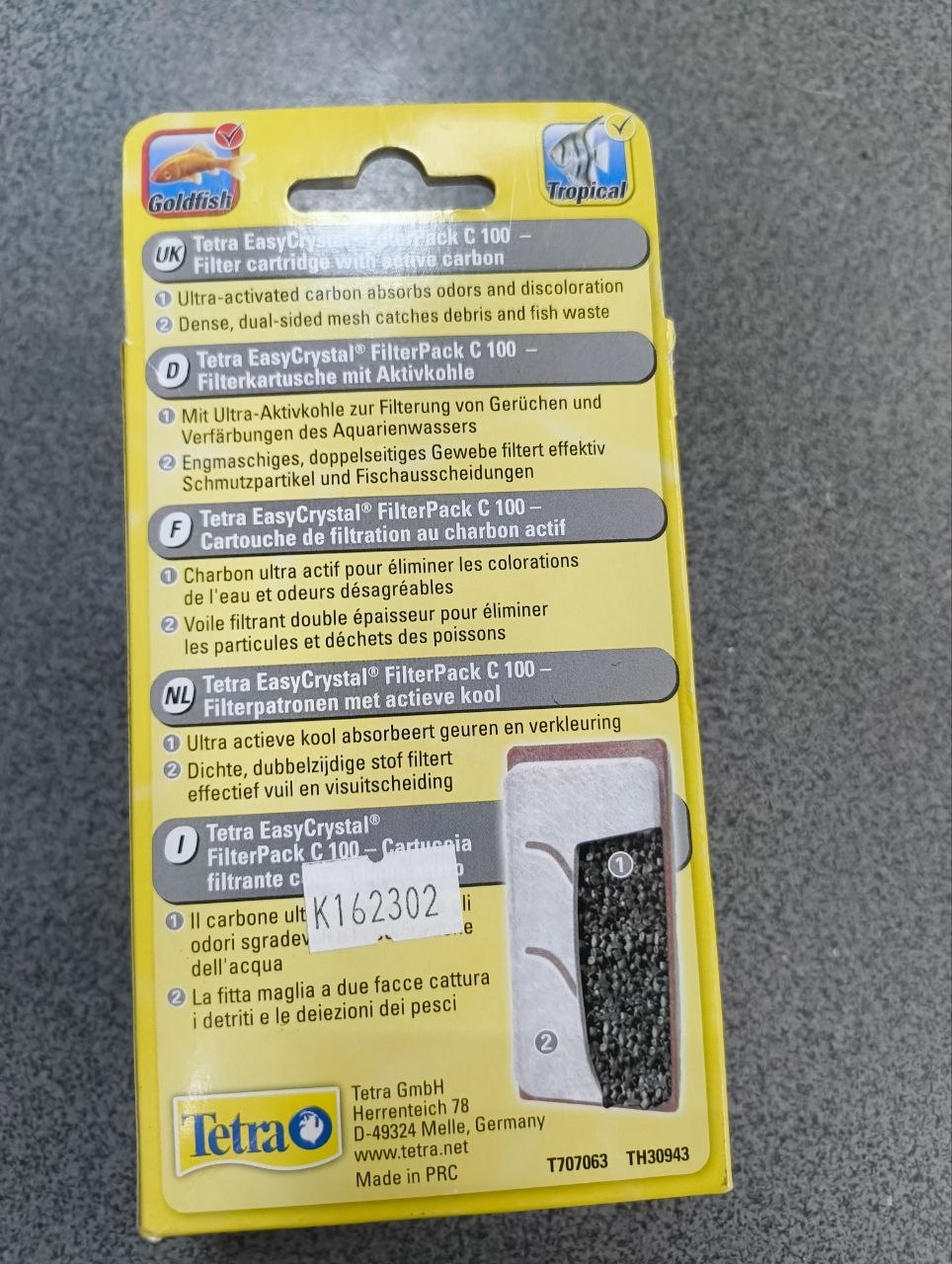 Фильтр для аквариума Easy Crystal Filter Pack C100. фирма производитель Tetra. страна производитель Китай. в заводской картонной упаковке. по 3 штуки в упаковке