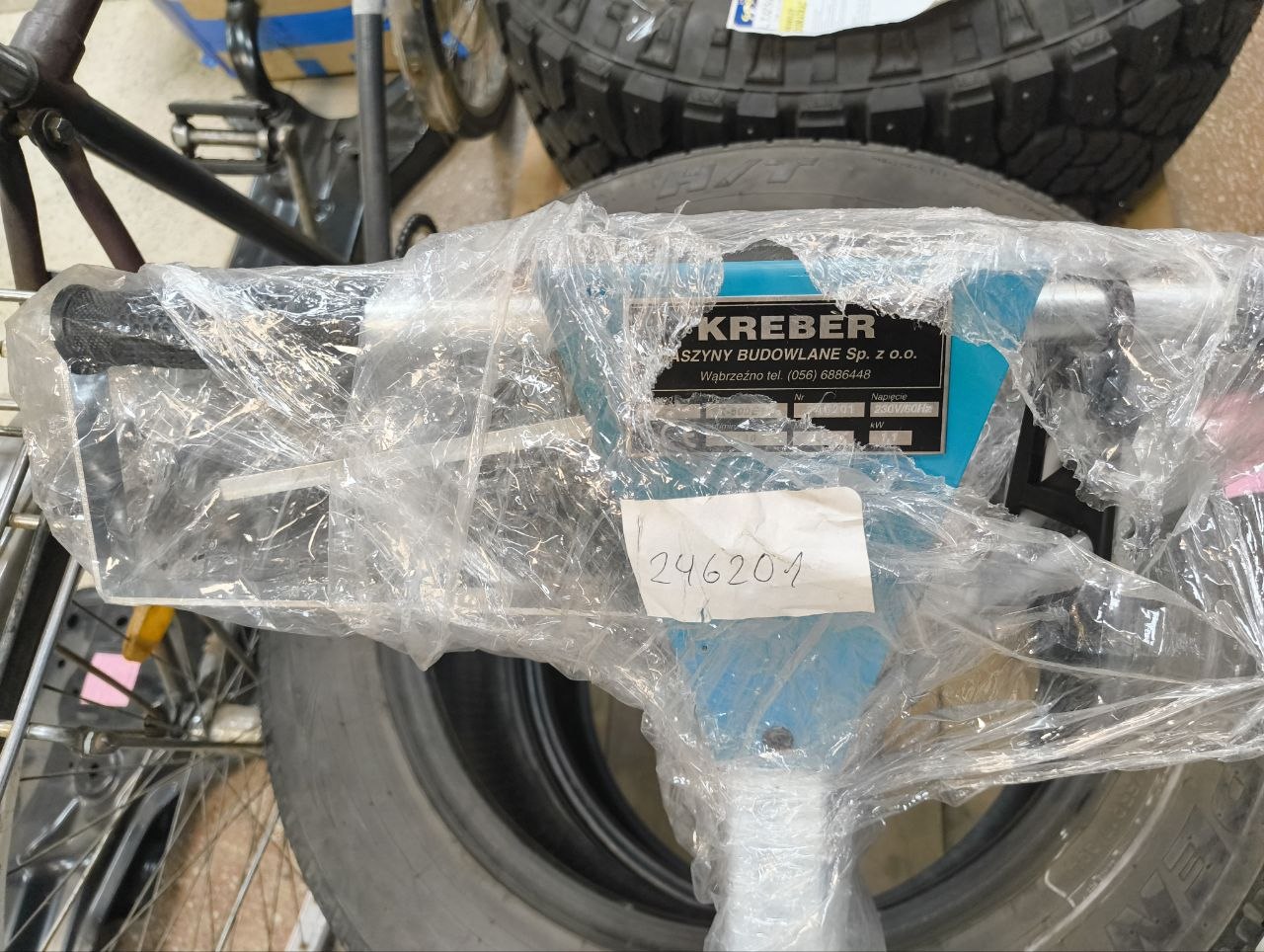 Машина затирочная по бетону Kreber K600-ETP c электродвигателем BESEL. заводской (серийный) номер: 246201 (2024 г.в.). 246199 (2024 г.в.). 206237 (2020 г.в.). страна-производитель: Польша. состояние: новое. применимость: строительное оборудование 3 шт.