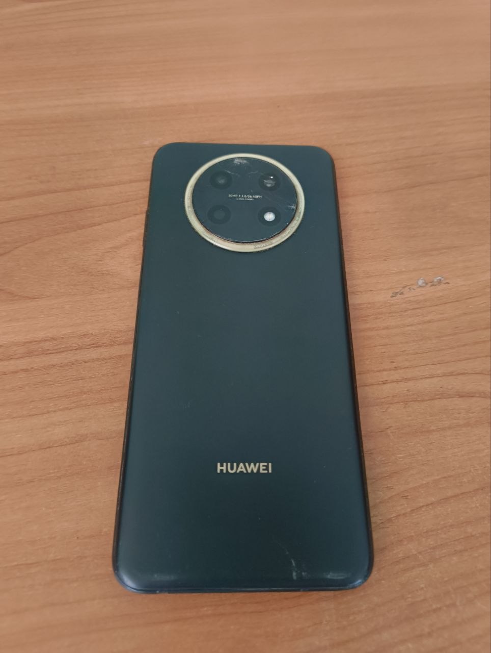Мобильный телефон HUAWEI Модель NOVA Y91. сер.№RCPBB23808002533. IMEI-865603060682080 IMEI-865603060712085. телефон в черном корпусе. б/у. имеются трещины и сколы как на экране. так и на камере сзади. а также царапины. потертости. без зарядного устро...