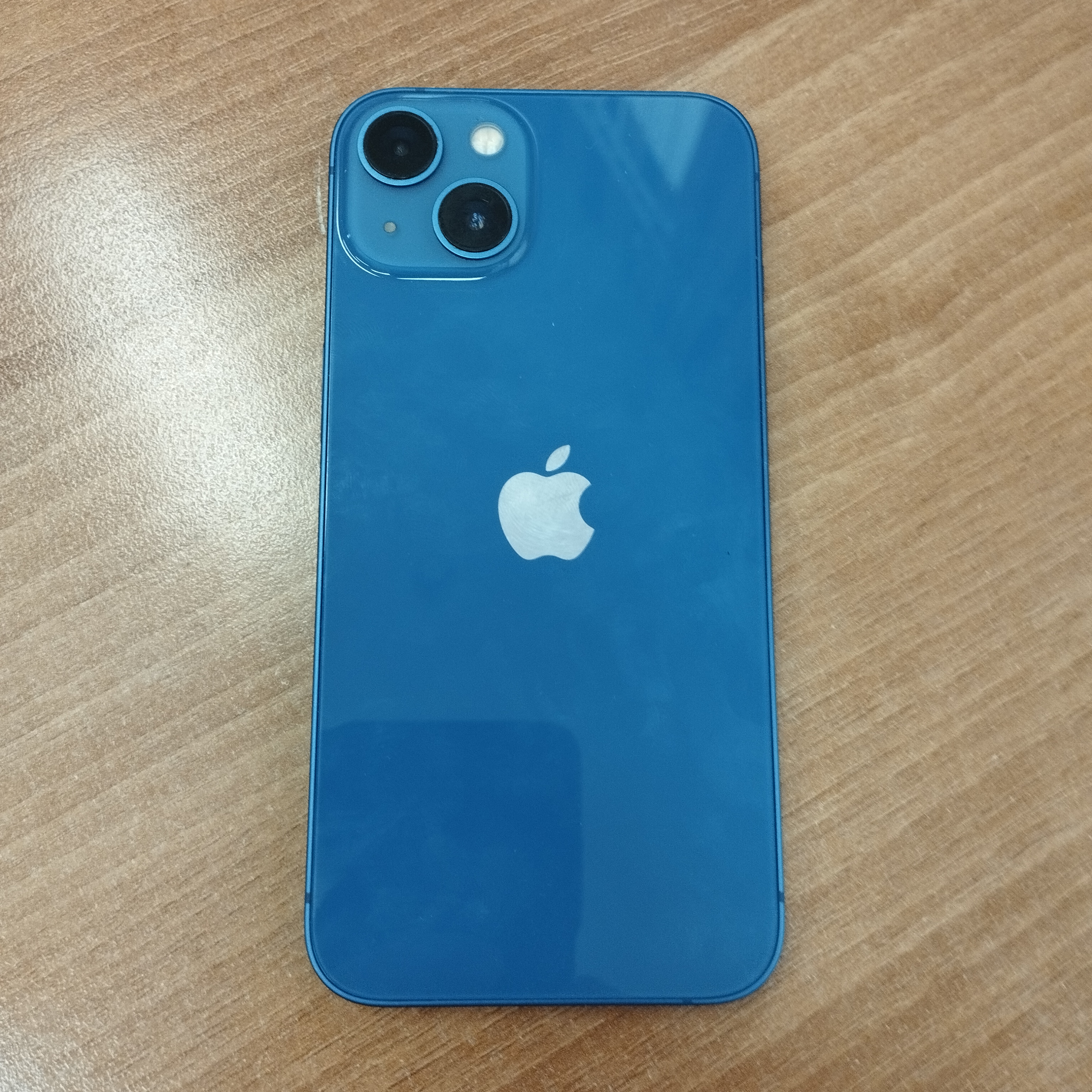 Мобильный телефон iPhone 13 (MLN13LLA-A2482). sn C0YCQM7K2D. imei 352941881801756 (по слоту сим-карты). в корпусе синего цвета. имеются царапины и потертости. установлен цифровой пароль (неизвестен). без зу. бу. Для использования в качестве запасных ...