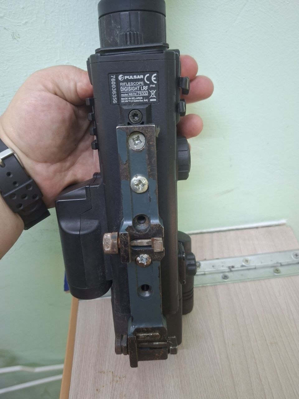Прицел ночного видения с креплением PULSAR DIGISIGHT LRF . модель № 870. б/у. имеются царапины и потертости