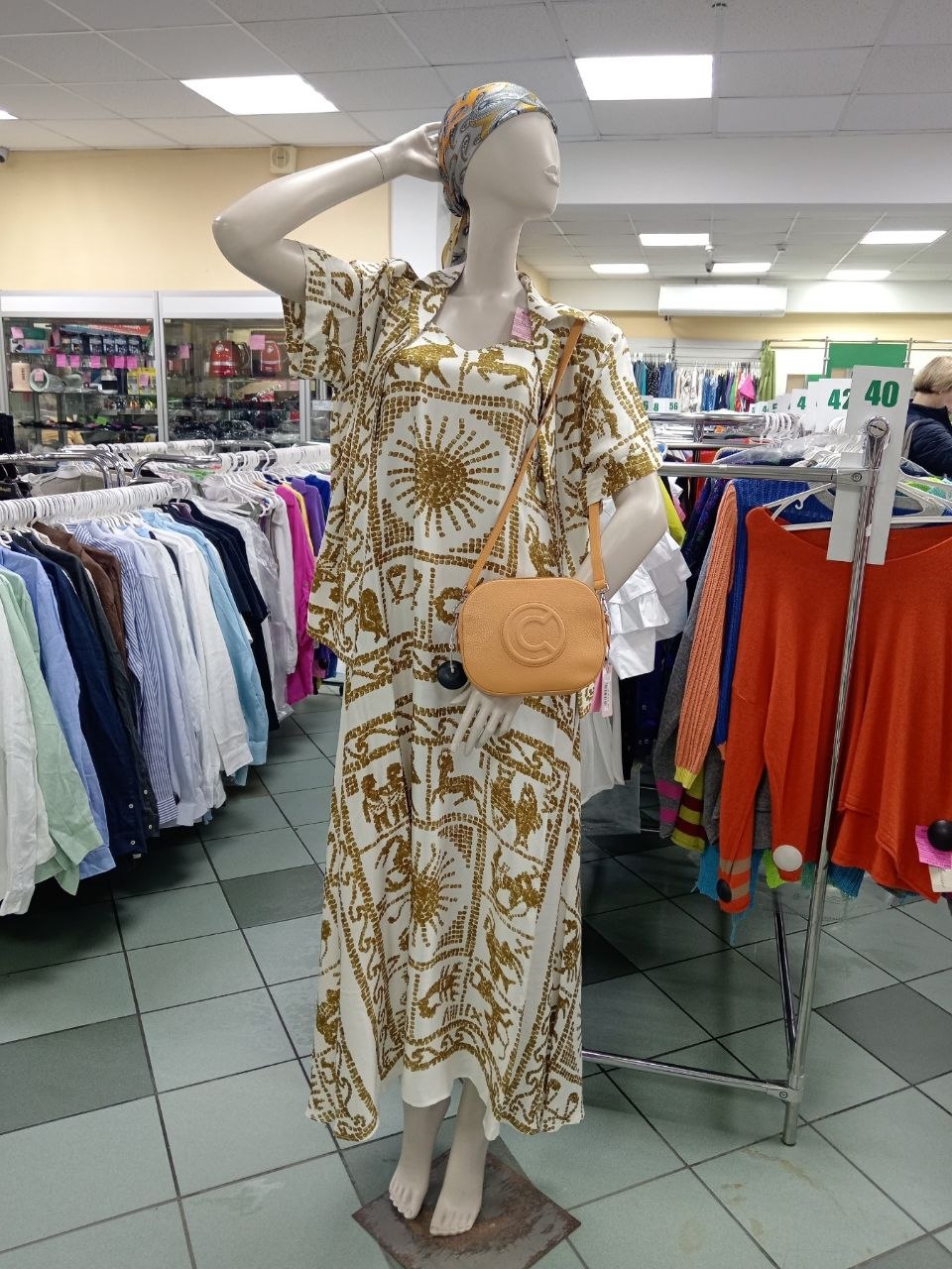 В магазине "Ваш выбор" Жилуновича большой выбор фирменной одежды