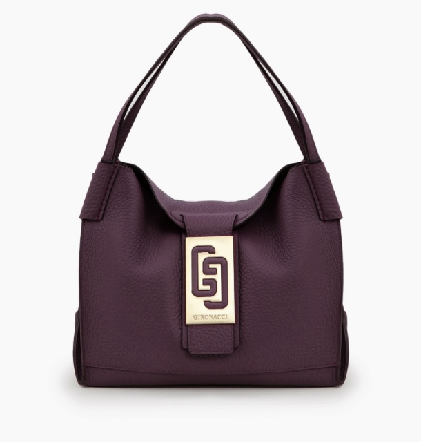 Сумка марки GIRONACCI . кожа. разных цветов. арт.2493VEL (3 шт.). 2490VEL (2 шт.). 2492VEL (2 шт.). 2313VEL (2 шт.). 2394VITACL (1 шт.). страна производства - Италия. 10 шт. упаковка с загрязнениями и повреждениями 3802