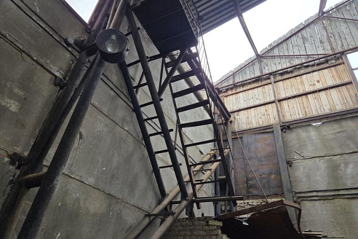 Цех лесопиления, расположенный по адресу: Гомельская обл., Светлогорский р-н, г.Светлогорск, пер. Промысловый, 2/1, общая площадь 911,3 кв.м