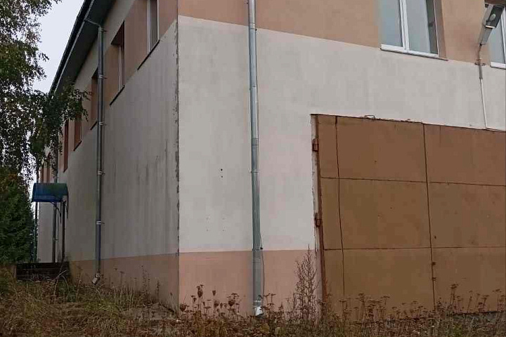 Капитальное строение общей площадью 1266,4 кв.м (наименование - цех деревообработки с АБК), расположенное по адресу: Гродненская область, Новогрудский район,  г. Новогрудок, ул. Советская, 85  