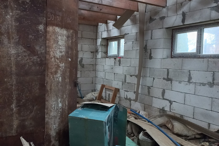 Незавершенное незаконсервированное капитальное строение (Садовый дачный домик) и земельный участок площадью 0,0862 га, расположенные  по адресу: Минская обл., Минский р-н, СТ "Форт" 