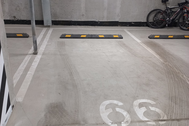 Изолированное помещение с инвентарным номером 500D-7988236173 (назначение - Машино-место; наименование - Машино-место), площадью 13,0 кв.м, расположенное по адресу: г. Минск, ул. Гастелло, 8-273